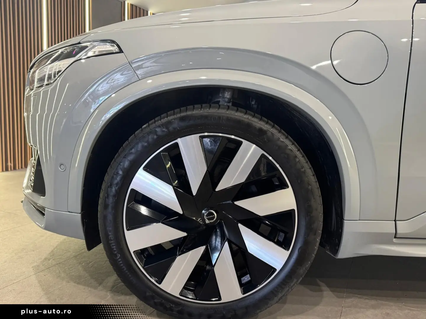 VOLVO XC90 Plus Dark Recharge Plug-In Hybrid AWD