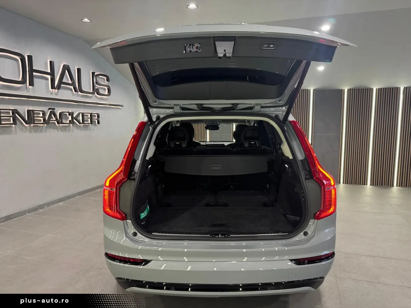 VOLVO XC90 Plus Dark Recharge Plug-In Hybrid AWD