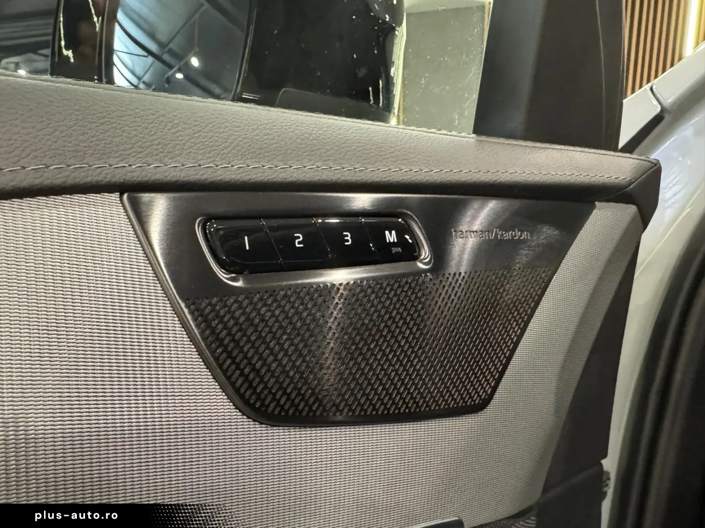 VOLVO XC90 Plus Dark Recharge Plug-In Hybrid AWD