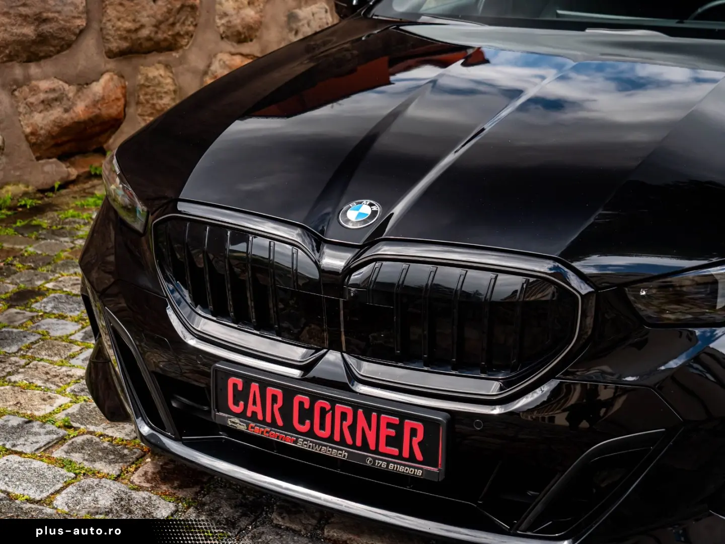 BMW 520d M-SPORTPRO PANO HEADUP KAMRA GLOW H&K