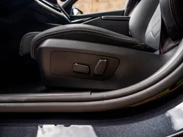 BMW 520d M-SPORTPRO PANO HEADUP KAMRA GLOW H&K