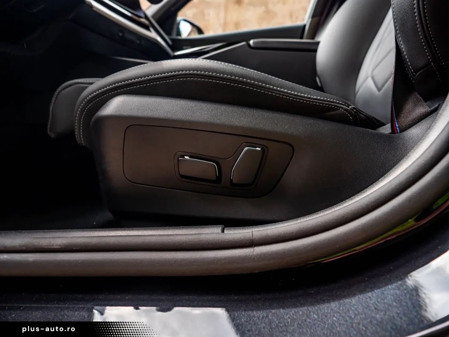 BMW 520d M-SPORTPRO PANO HEADUP KAMRA GLOW H&K