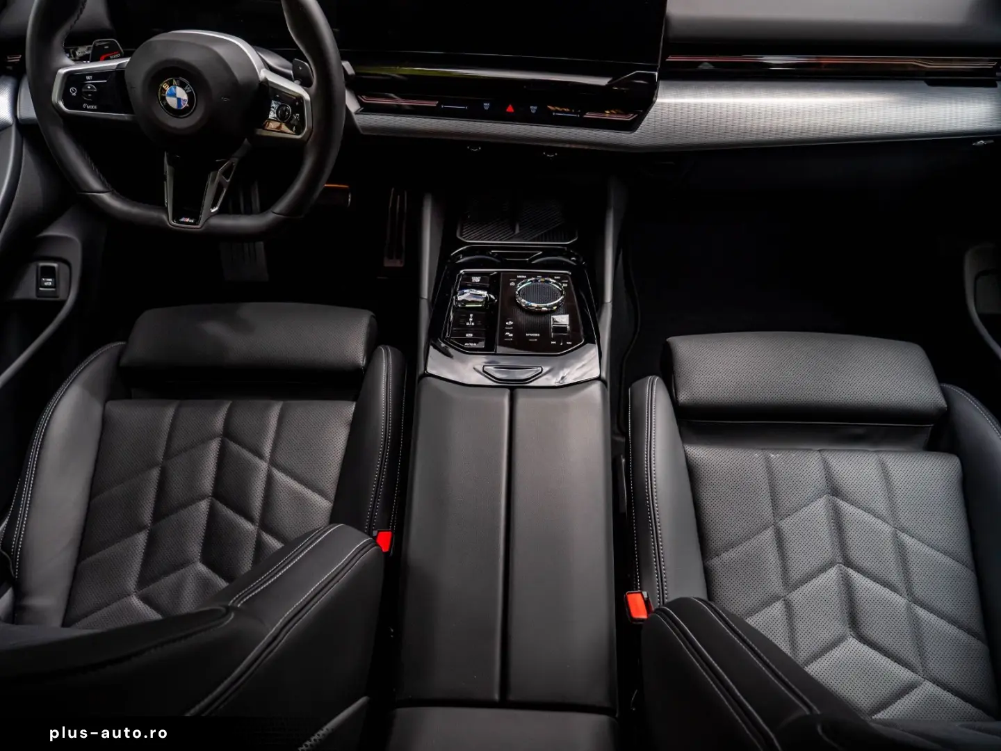 BMW 520d M-SPORTPRO PANO HEADUP KAMRA GLOW H&K