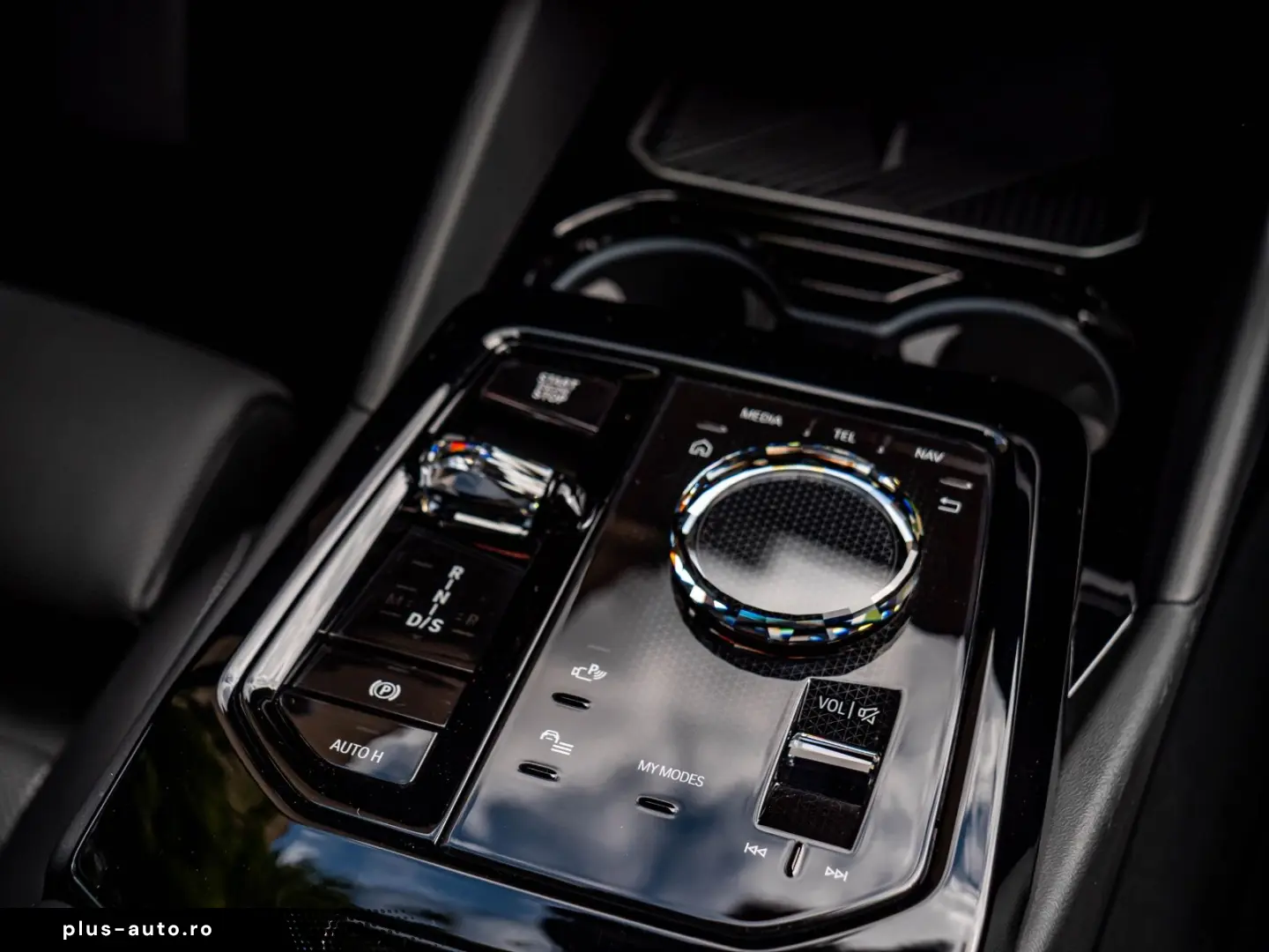 BMW 520d M-SPORTPRO PANO HEADUP KAMRA GLOW H&K