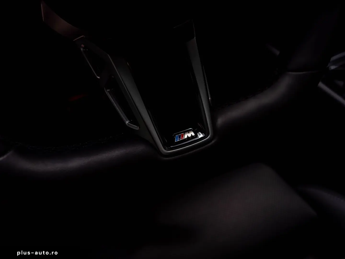 BMW 520d M-SPORTPRO PANO HEADUP KAMRA GLOW H&K
