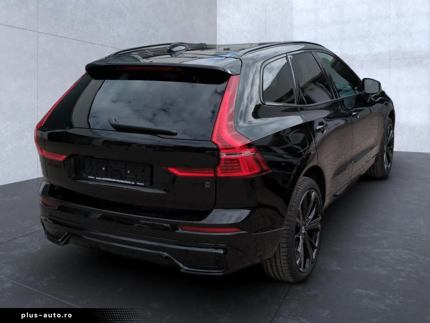 VOLVO XC 60 Plus Black Edition AWD