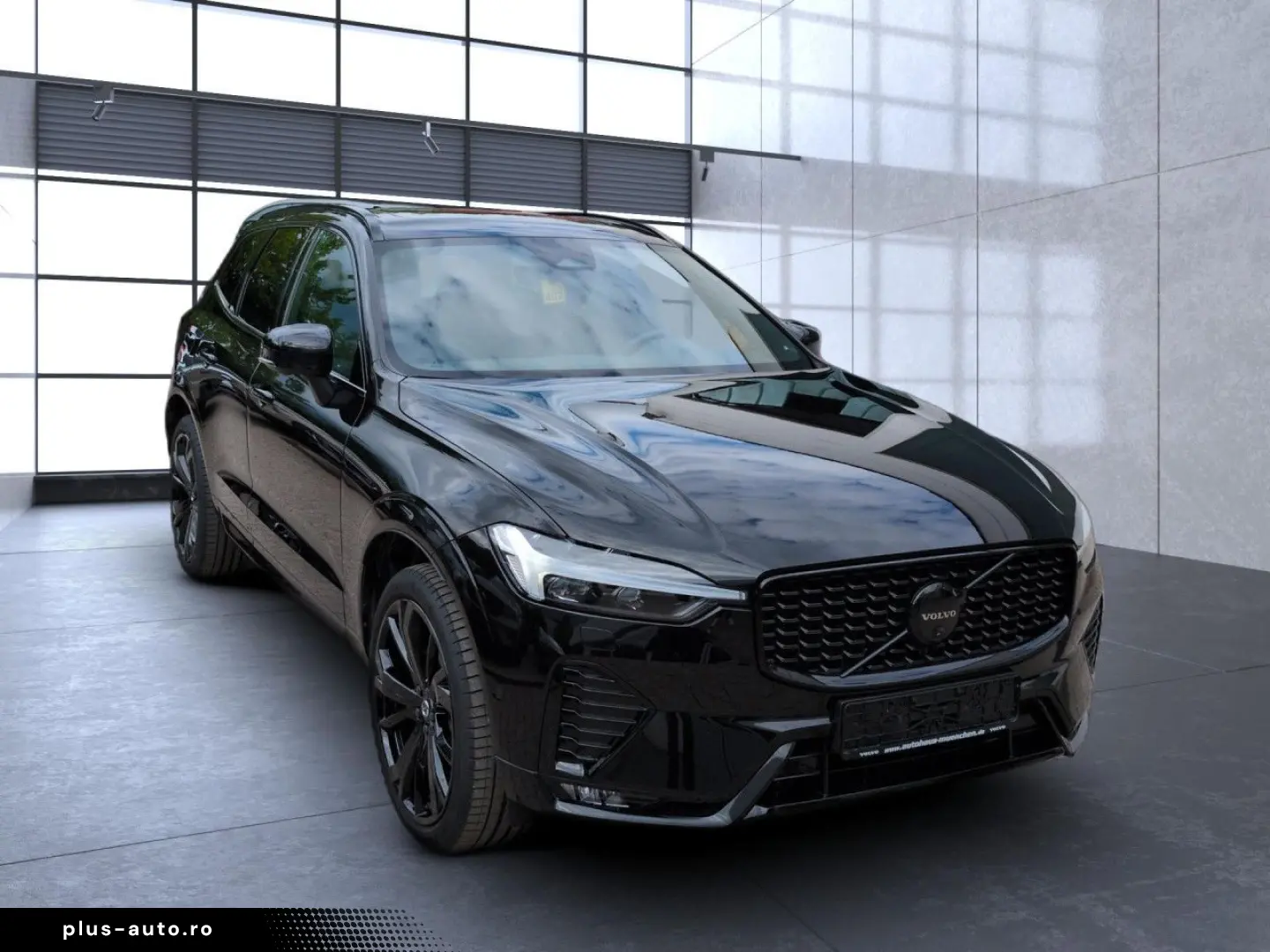 VOLVO XC 60 Plus Black Edition AWD