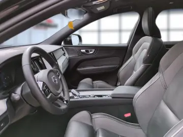 VOLVO XC 60 Plus Black Edition AWD