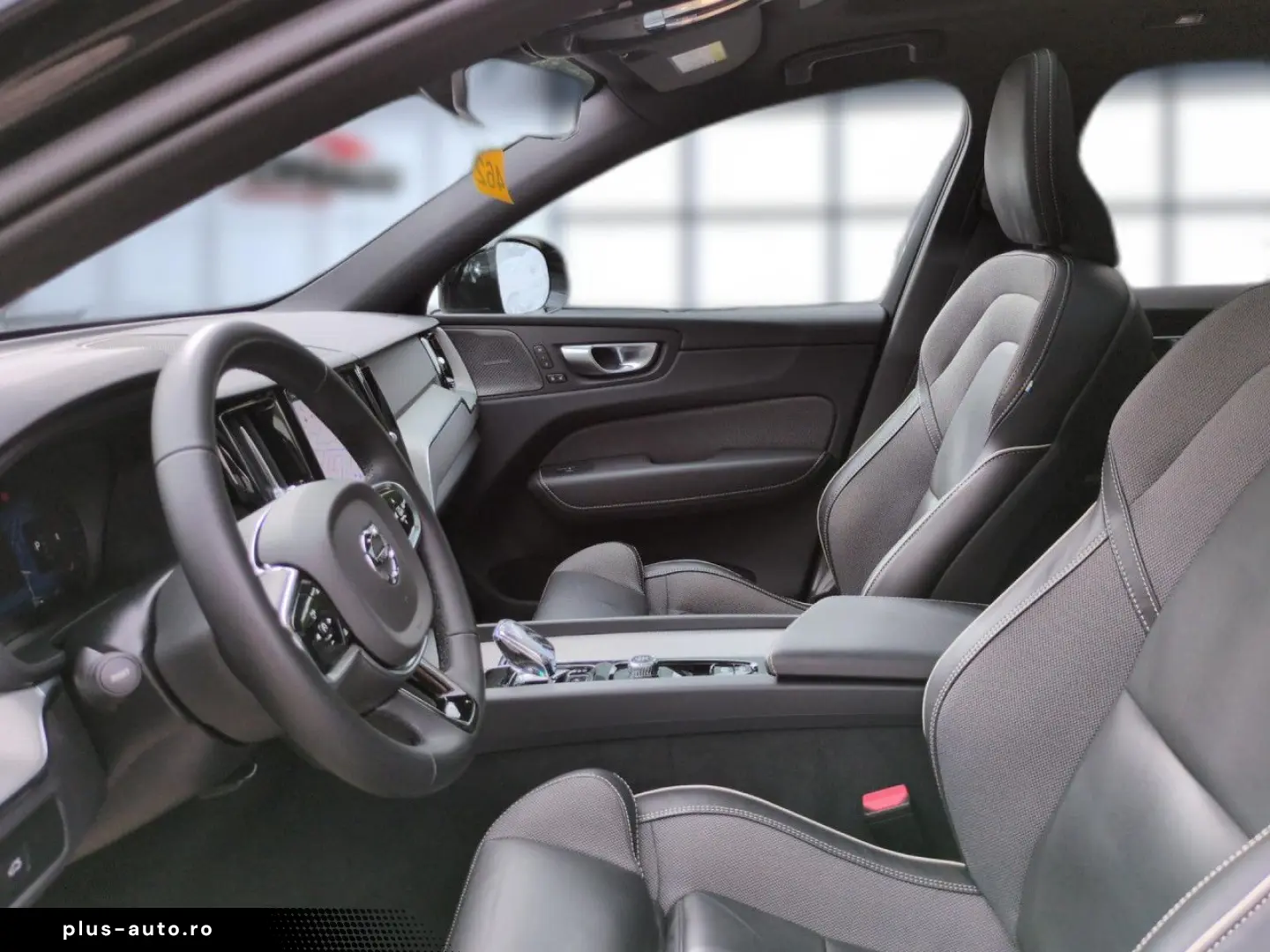 VOLVO XC 60 Plus Black Edition AWD