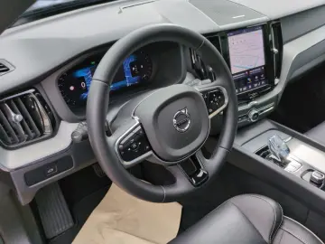 VOLVO XC 60 Plus Black Edition AWD