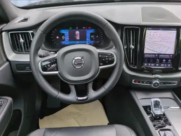 VOLVO XC 60 Plus Black Edition AWD