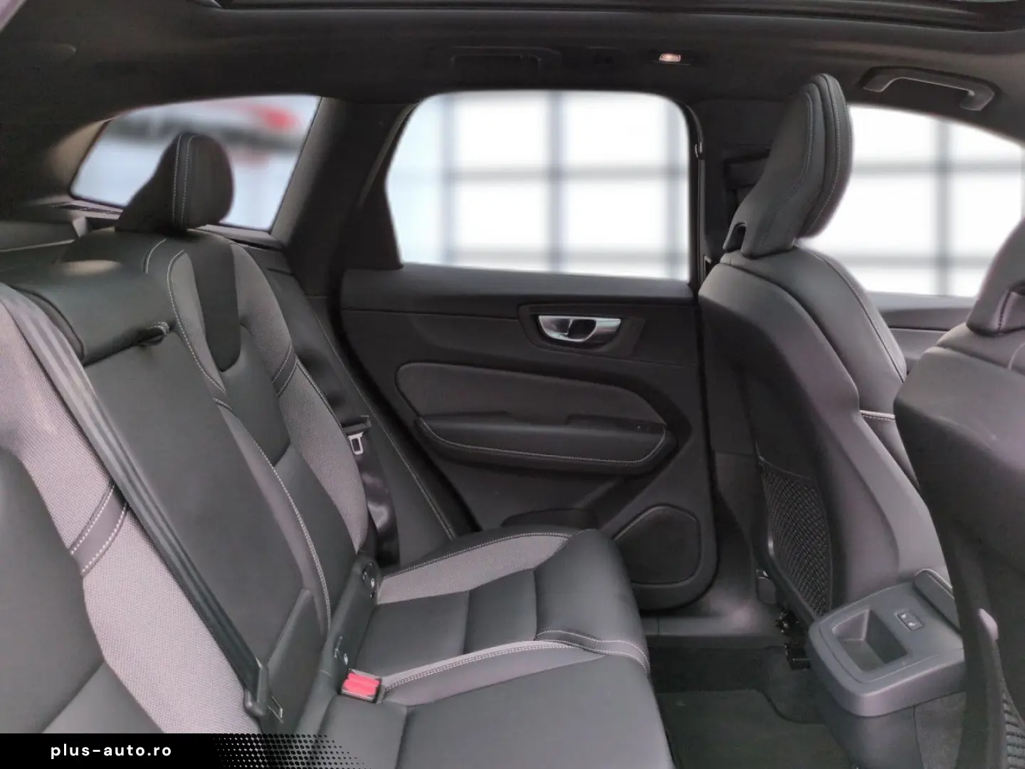VOLVO XC 60 Plus Black Edition AWD