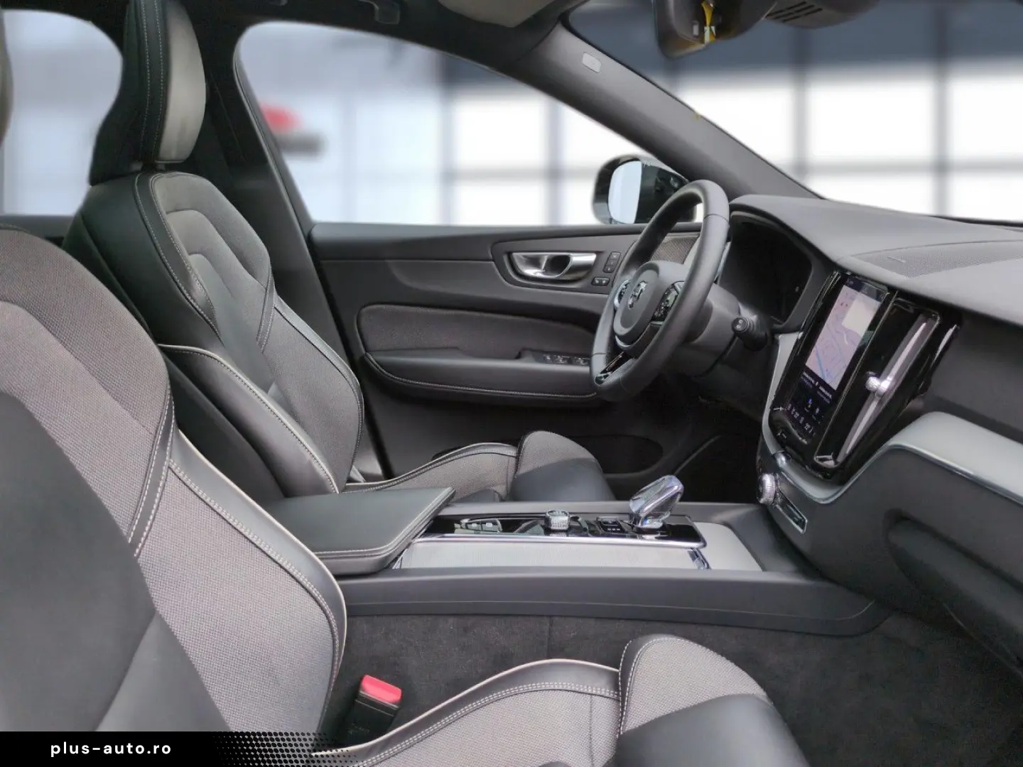 VOLVO XC 60 Plus Black Edition AWD