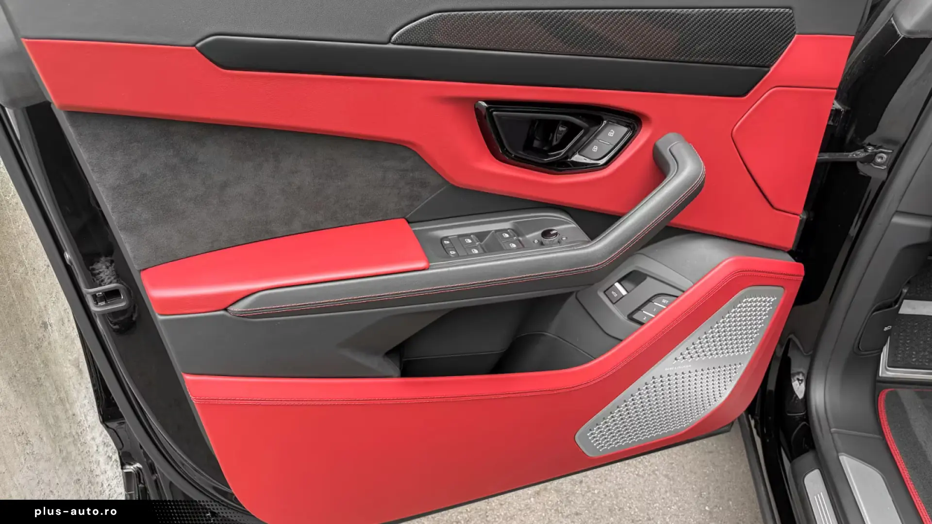 LAMBORGHINI URUS 2025 — imagine 17