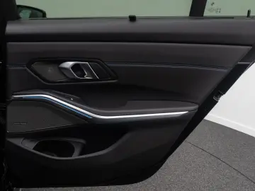 BMW M340i xD H K DAB AHK Panorama 19Zoll WidsDisplay