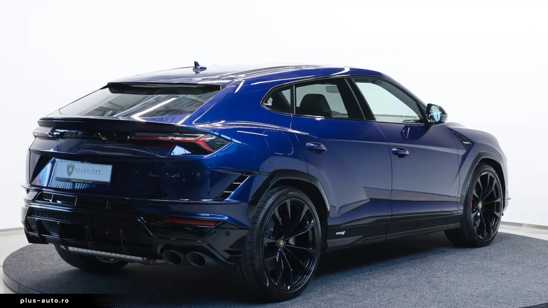 Lamborghini S   AKRAPOVIC   PANO   B & O   MASSAGE