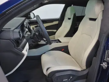 Lamborghini S   AKRAPOVIC   PANO   B & O   MASSAGE
