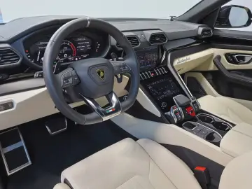 Lamborghini S   AKRAPOVIC   PANO   B & O   MASSAGE