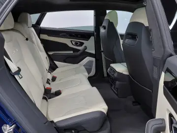 Lamborghini S   AKRAPOVIC   PANO   B & O   MASSAGE