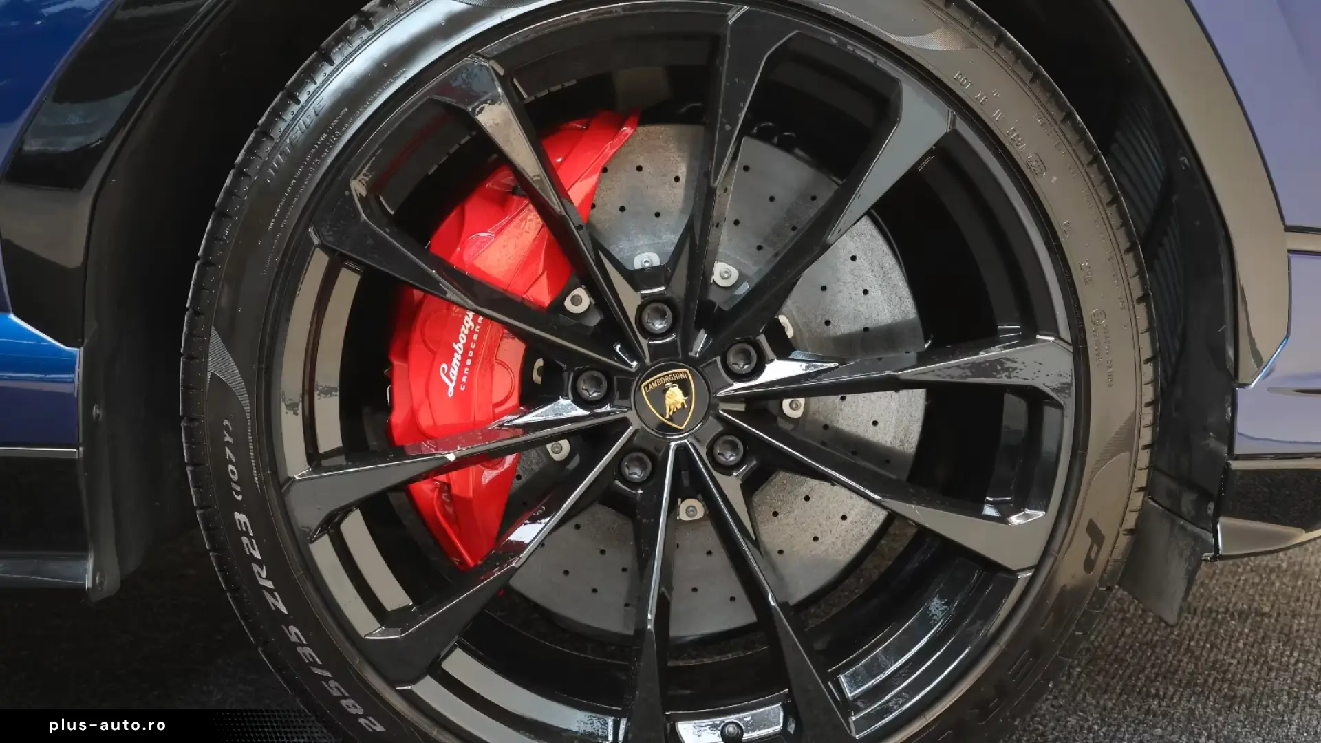 Lamborghini S   AKRAPOVIC   PANO   B & O   MASSAGE