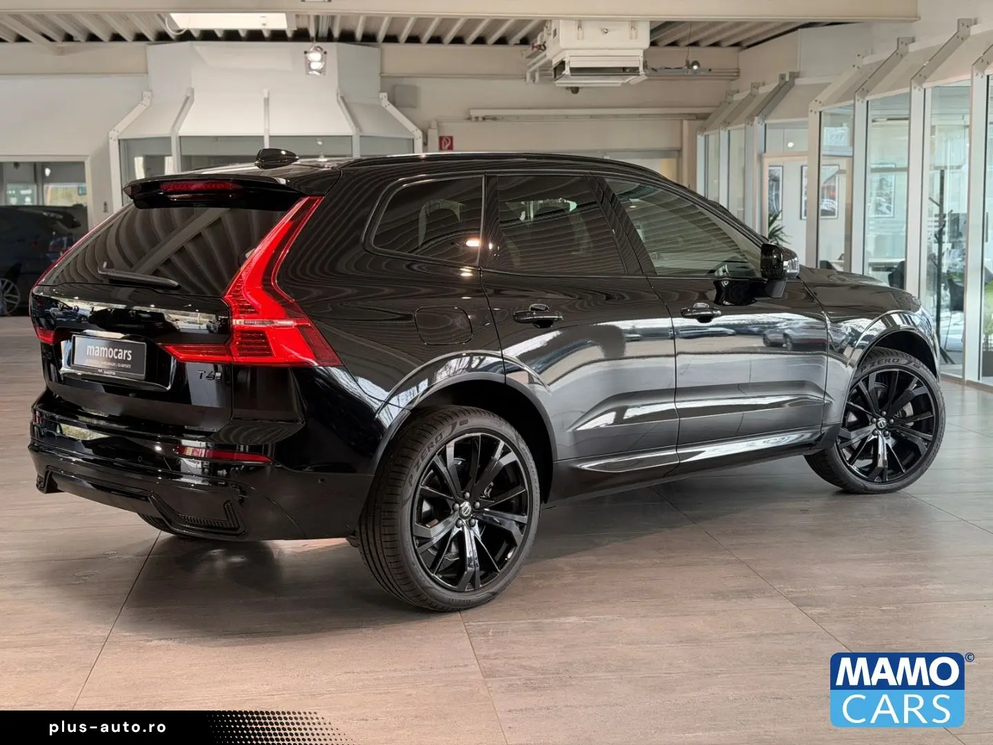 VOLVO XC60 T6 Ultra Black Edition