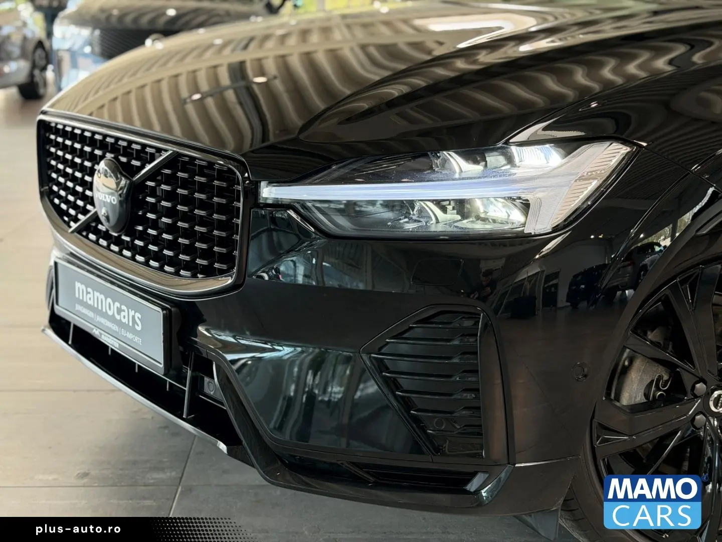 VOLVO XC60 T6 Ultra Black Edition