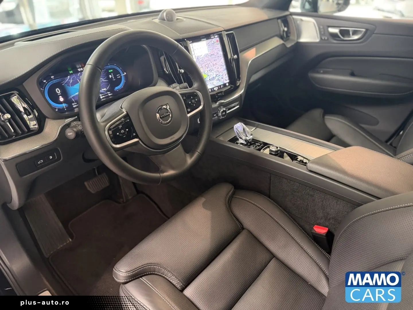 VOLVO XC60 T6 Ultra Black Edition