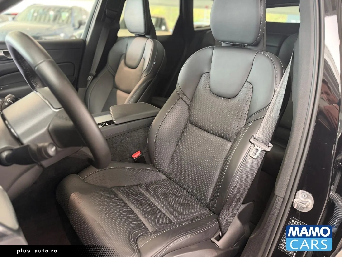 VOLVO XC60 T6 Ultra Black Edition