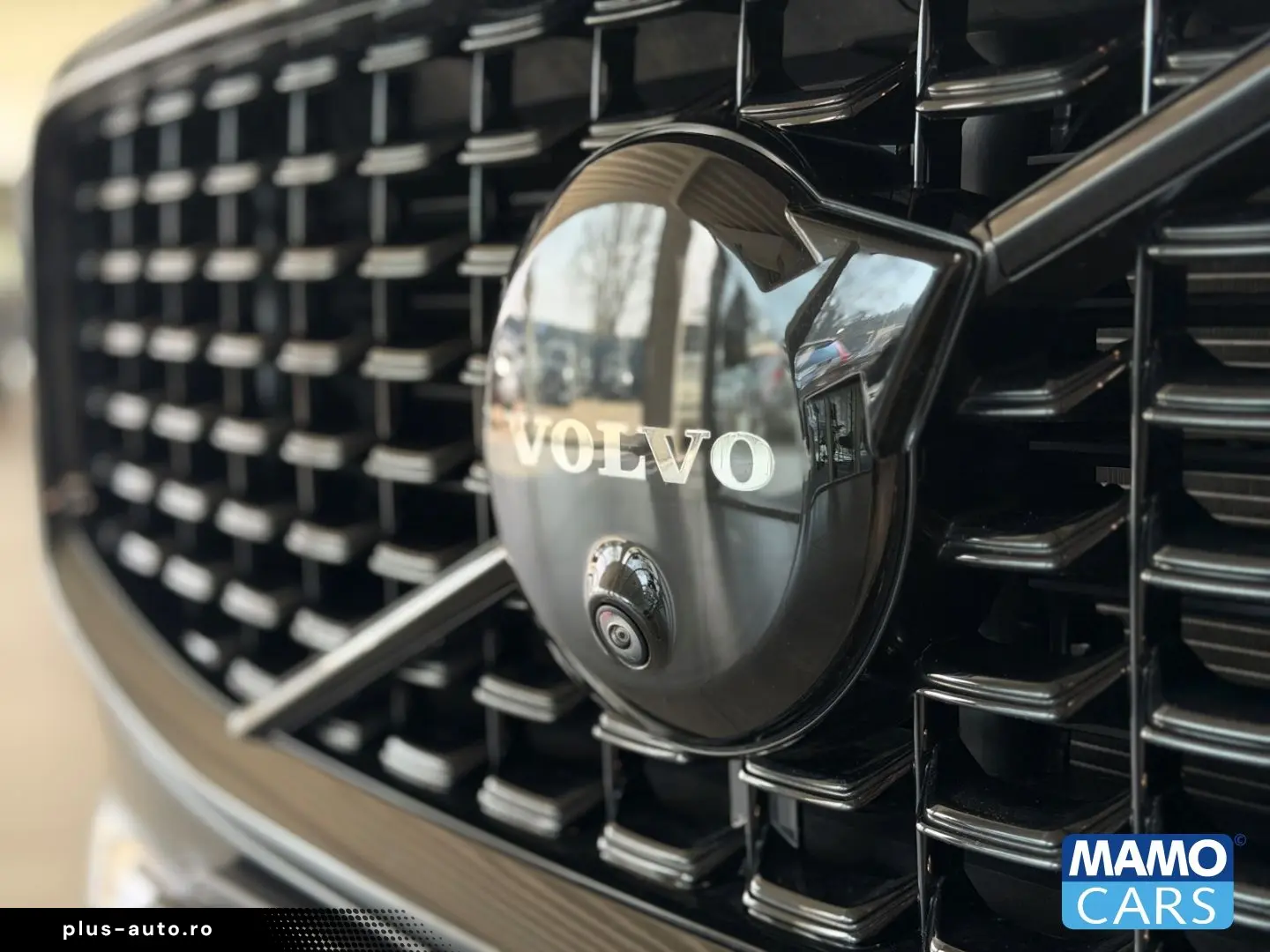 VOLVO XC60 T6 Ultra Black Edition
