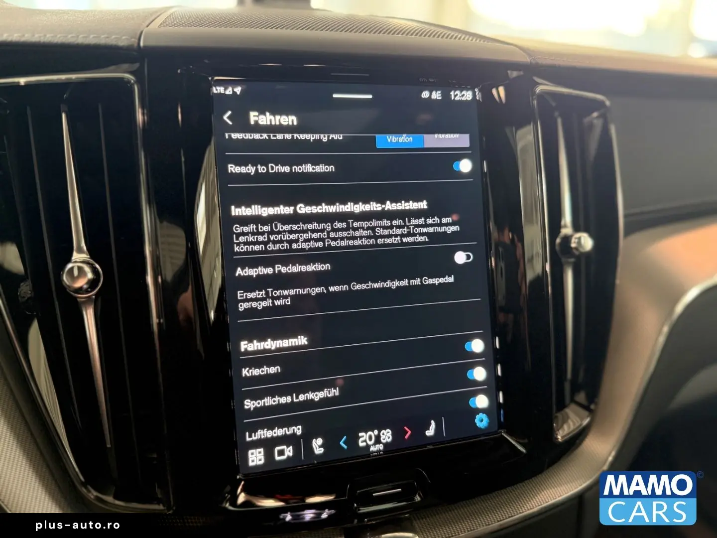 VOLVO XC60 T6 Ultra Black Edition