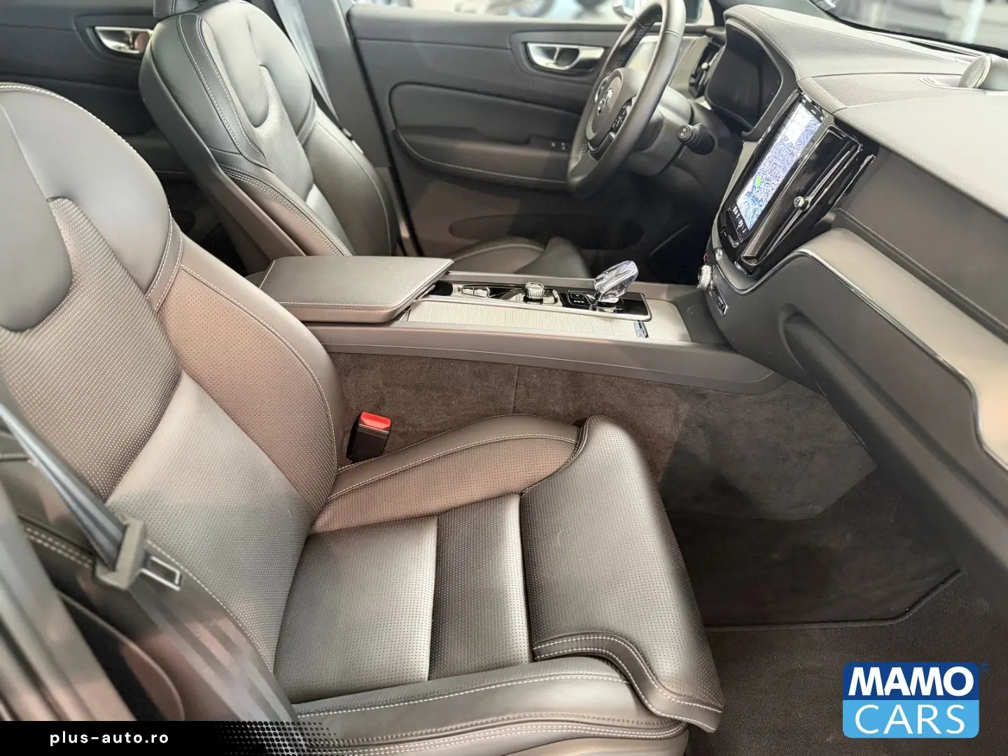 VOLVO XC60 T6 Ultra Black Edition