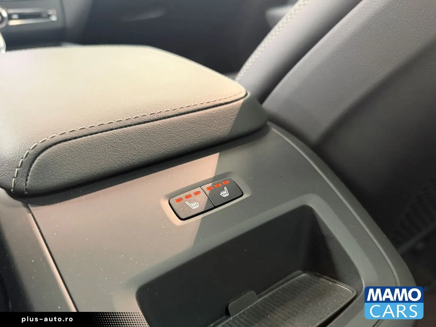 VOLVO XC60 T6 Ultra Black Edition