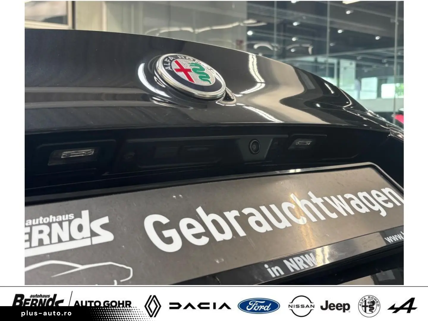 ALFA ROMEO Giulia 2.0 Turbo 16V AT8-Q4 Veloce AUTOMATIK 4WD
