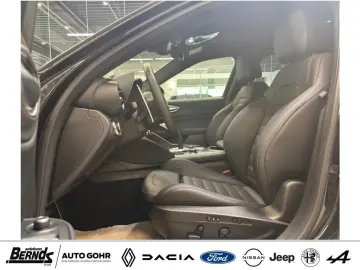 ALFA ROMEO Giulia 2.0 Turbo 16V AT8-Q4 Veloce AUTOMATIK 4WD