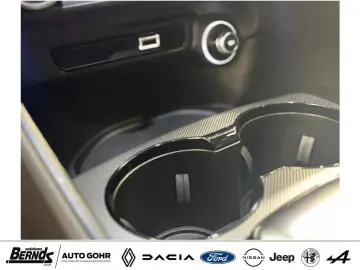 ALFA ROMEO Giulia 2.0 Turbo 16V AT8-Q4 Veloce AUTOMATIK 4WD