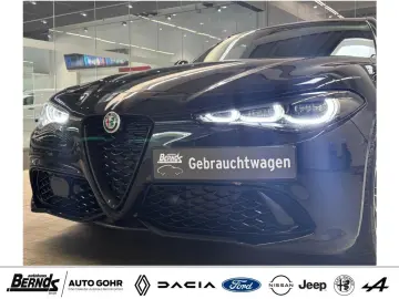 ALFA ROMEO Giulia 2.0 Turbo 16V AT8-Q4 Veloce AUTOMATIK 4WD