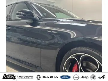 ALFA ROMEO Giulia 2.0 Turbo 16V AT8-Q4 Veloce AUTOMATIK 4WD
