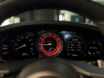 PORSCHE Porsche 911 Turbo Approved Sport Chrono