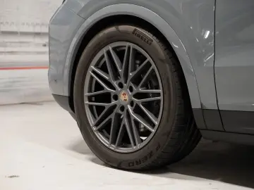 PORSCHE Cayenne E-Hybrid Sport Chrono HeadUp InnoDrive