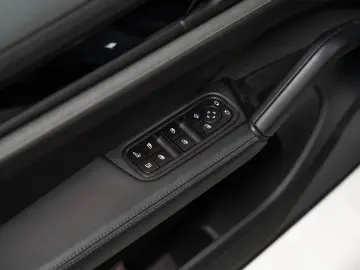PORSCHE Cayenne E-Hybrid Sport Chrono HeadUp InnoDrive