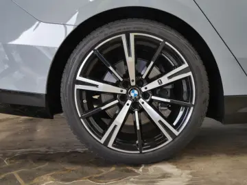 BMW 540d xDr. M Sport Standh.ACC SurView Sitzbel.20