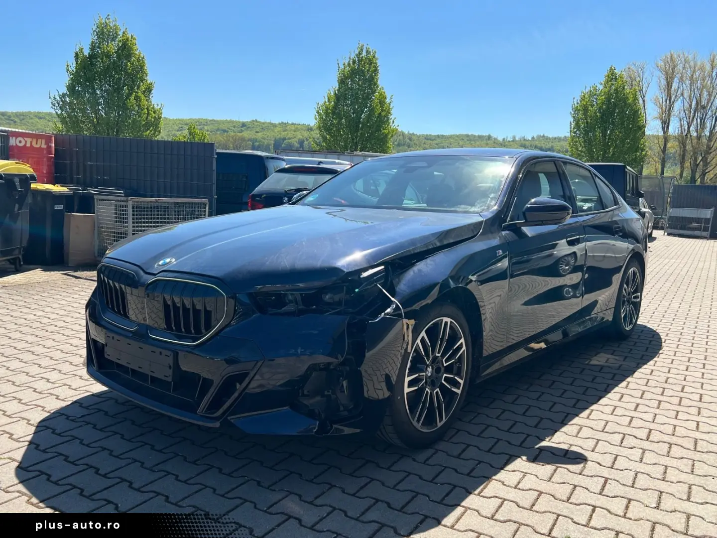 BMW 520i M Sport Pro  ICONIC 360  HUD H&K SITZBELÜFT