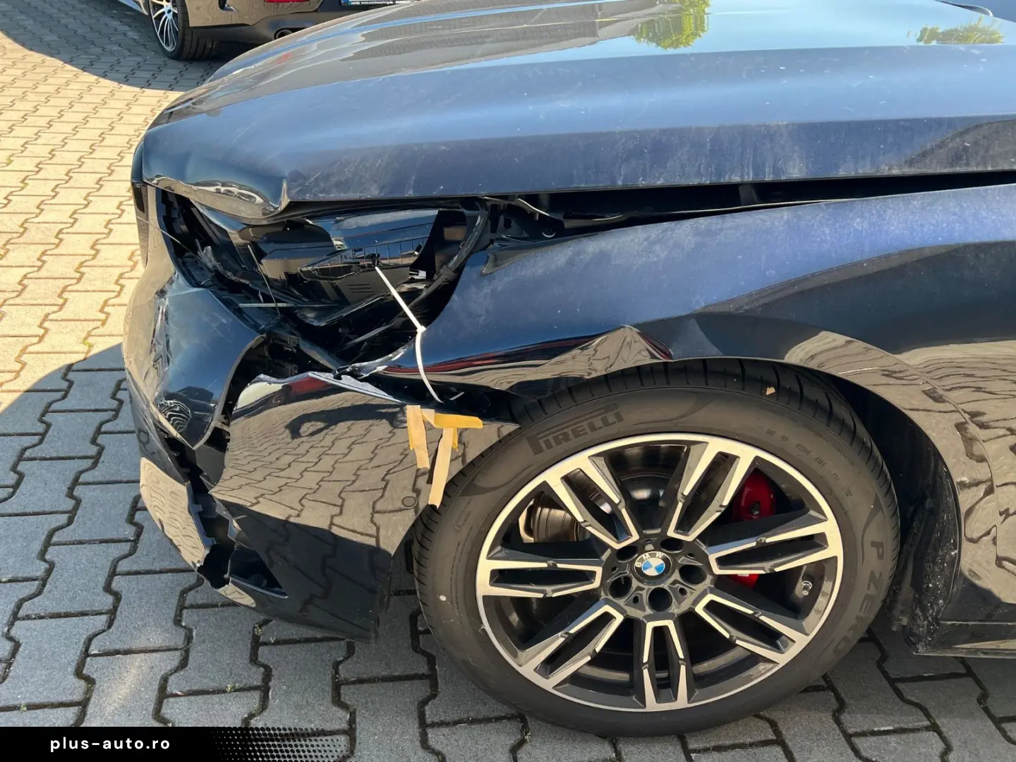 BMW 520i M Sport Pro  ICONIC 360  HUD H&K SITZBELÜFT