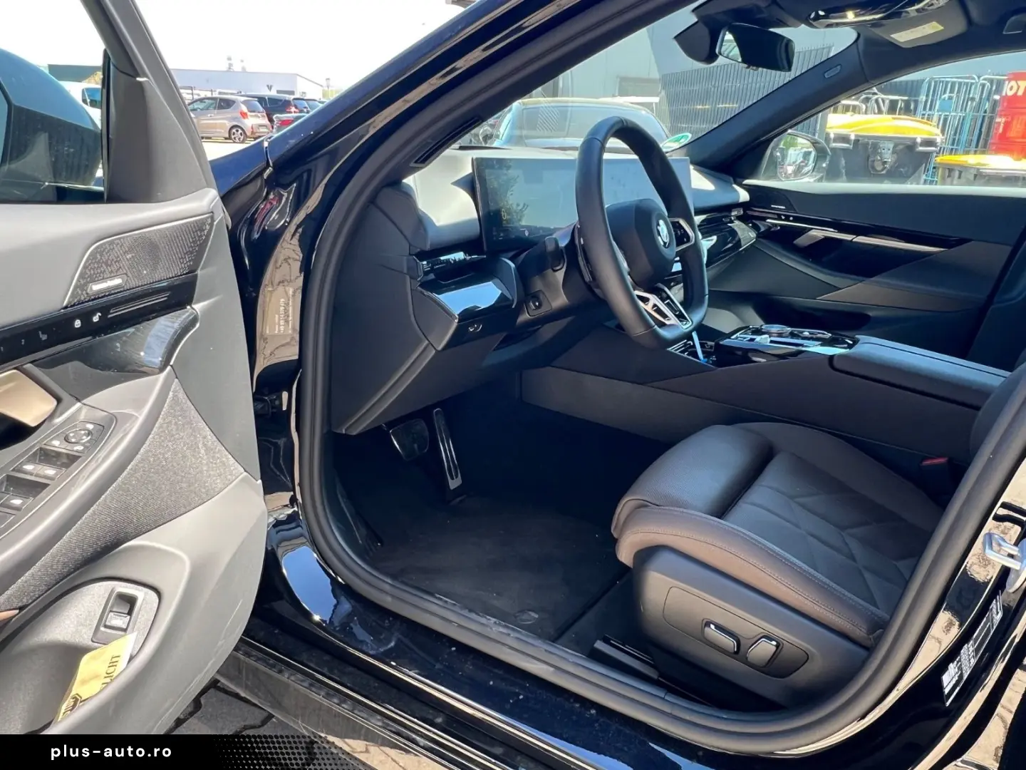 BMW 520i M Sport Pro  ICONIC 360  HUD H&K SITZBELÜFT