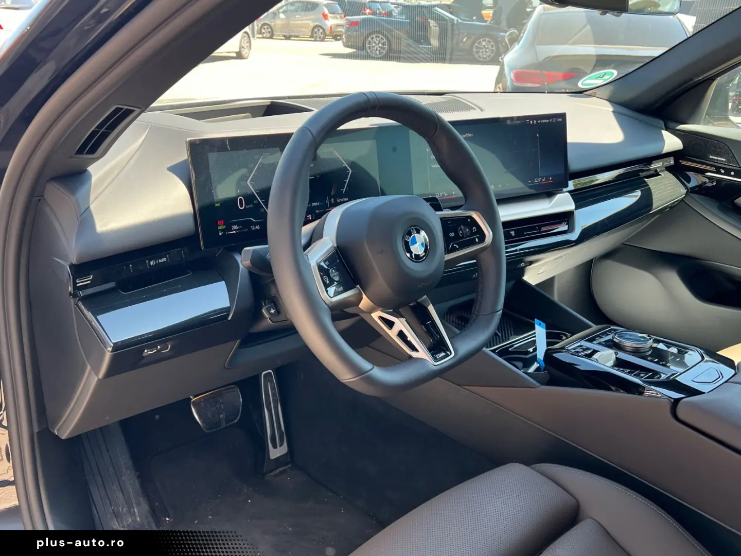 BMW 520i M Sport Pro  ICONIC 360  HUD H&K SITZBELÜFT