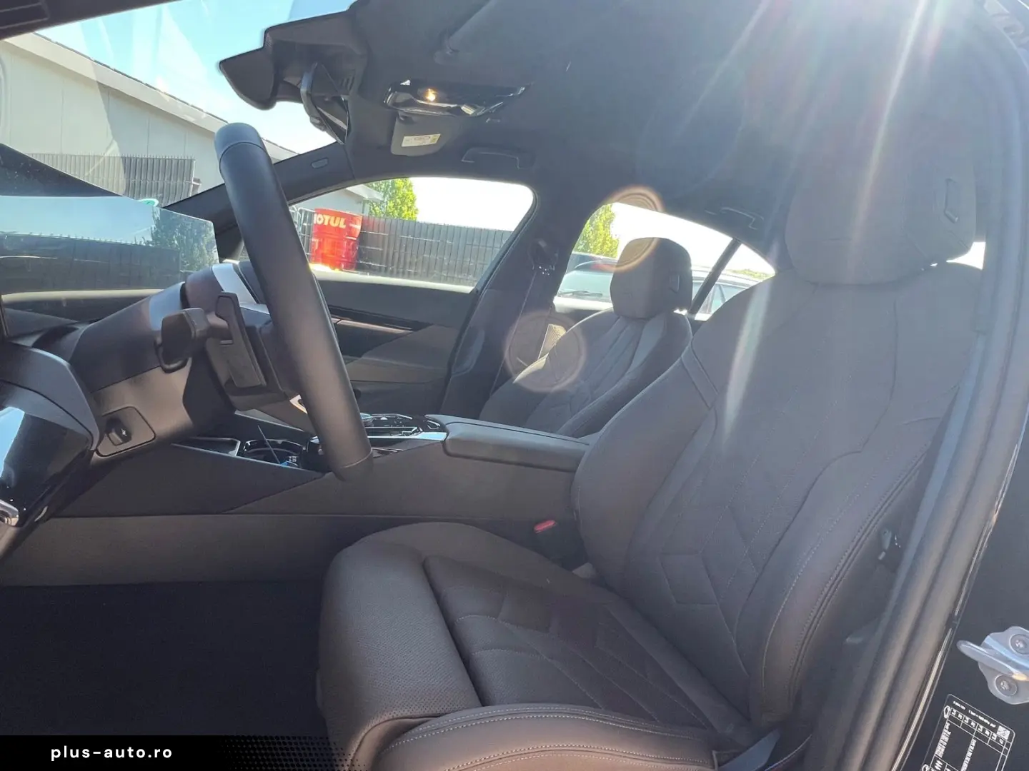 BMW 520i M Sport Pro  ICONIC 360  HUD H&K SITZBELÜFT