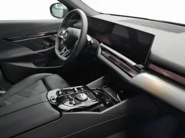 BMW 520i M Sport Pro HK HiFi DAB LED