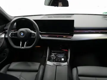 BMW 520i M Sport Pro HK HiFi DAB LED