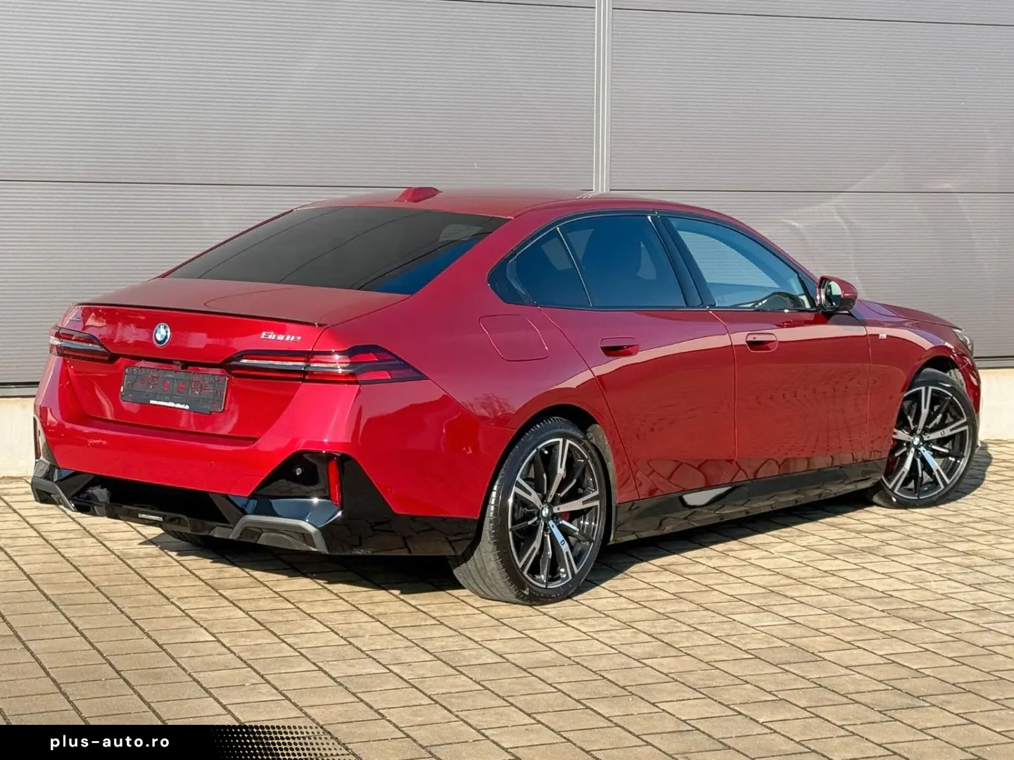 BMW 550e xDrive M Sport Pro B&W Sitzbelüftung 360