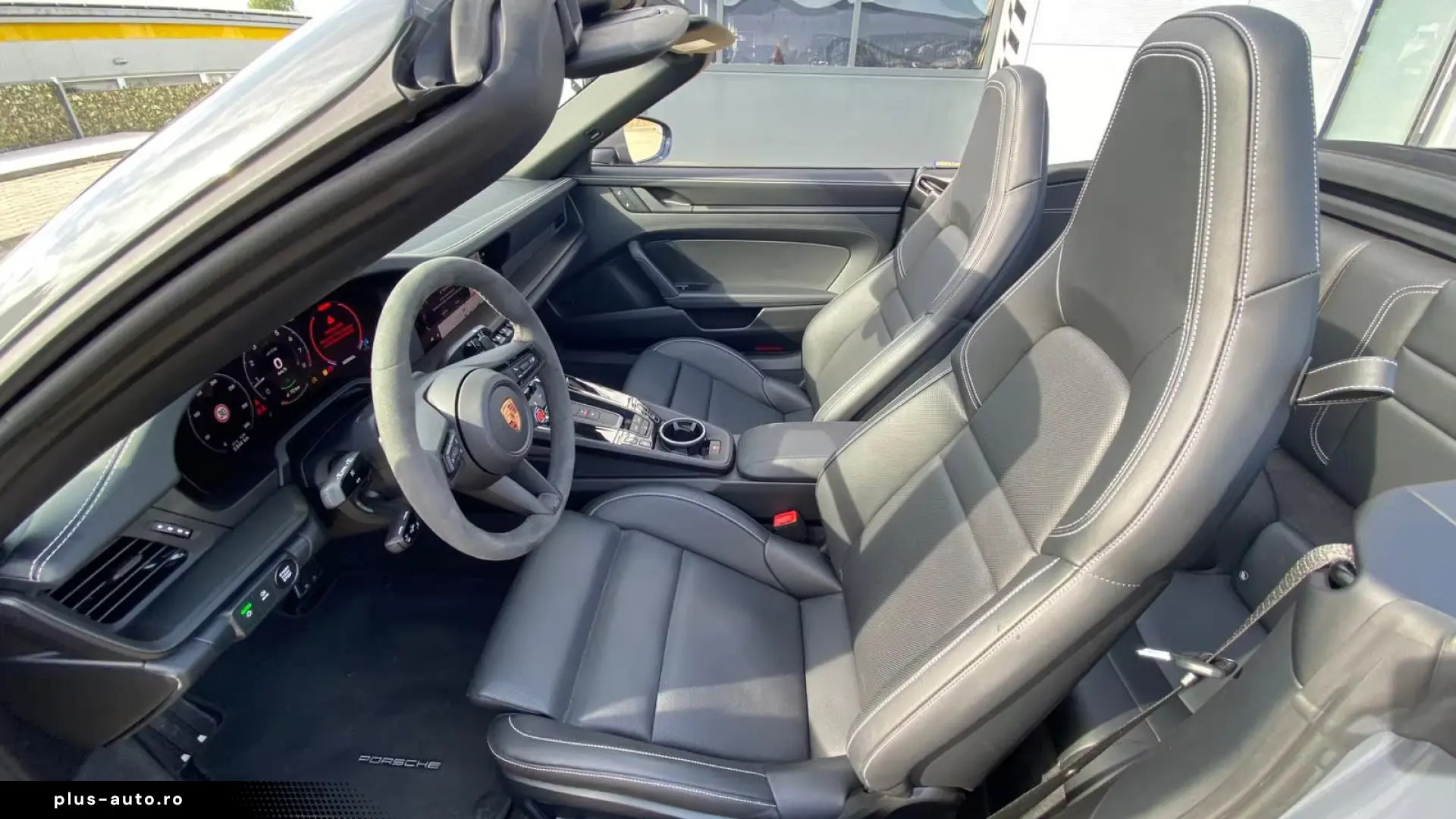 Porsche 992 GTS4 Cabrio Lift Seating Climate BOSE